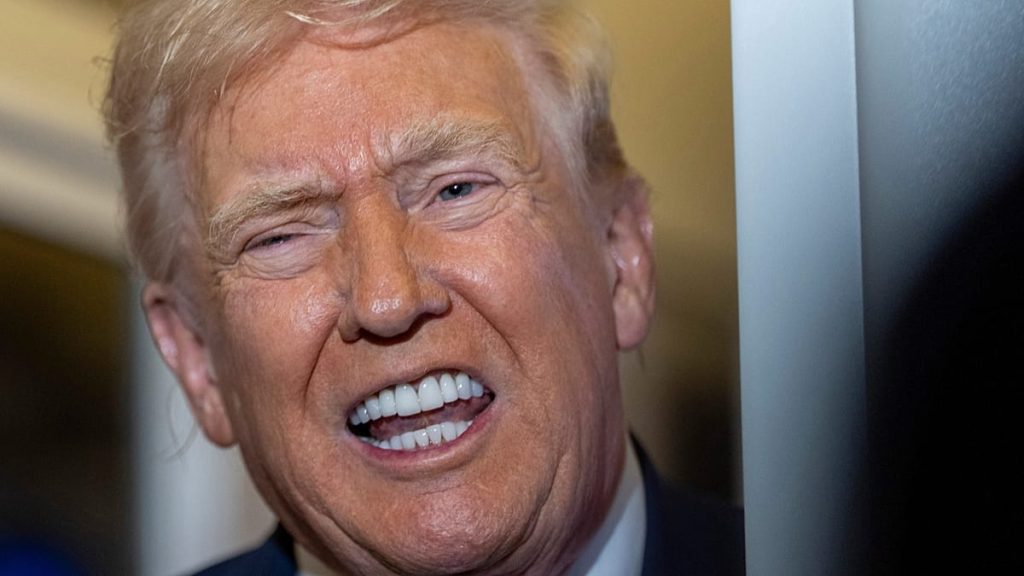 ترامب يشيد بالشرع ويحذّر إسرائيل.. ما خلف رسالته غير المألوفة إلى تل أبيب بشأن سوريا؟