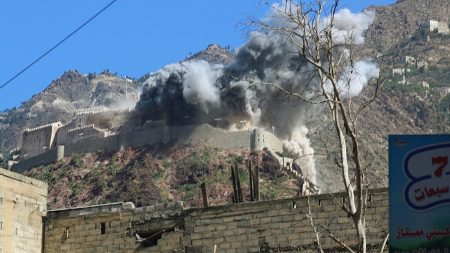 من التحذير إلى القصف.. إعلام الانفصاليين اليمنيين يتحدث عن غارات سعودية في حضرموت