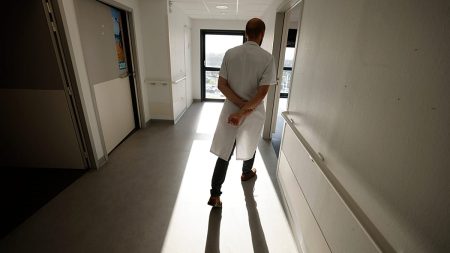 من اختصاصي تخدير إلى مجرم محترف.. السجن المؤبد لطبيب فرنسي قاتل