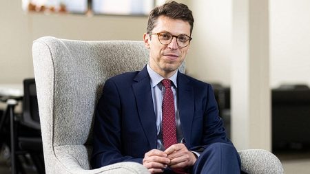 “الدوافع مجهولة”.. مقتل عالم نووي مؤيد لإسرائيل في منزله ببروكلين