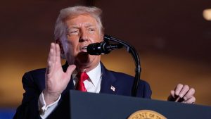 “تحريض وخيانة”.. ترامب يستشيط غضبًا بعد تقارير شكّكت في وضعه الصحي