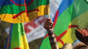 من باريس.. حركة “الماك” تعلن “استقلال منطقة القبائل” وسط إدانة رسمية في الجزائر ورفض من الأمازيغ