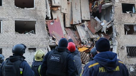 دون استخدام الأصول الروسية.. الاتحاد الأوروبي يوافق على تقديم قرض بقيمة 90 مليار يورو لأوكرانيا