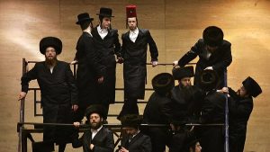 تجدد أزمة تجنيد الحريديم: صدامات في القدس وإصابات في صفوف الشرطة الإسرائيلية