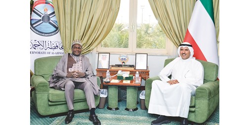 محافظ الأحمدي بحث تعزيز التعاون مع سفير بنين