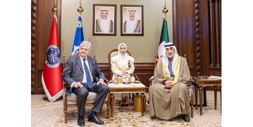 رئيس الوزراء بالإنابة بحث مع وزير الشؤون التجارية الخارجية الفرنسي تعزيز العلاقات الثنائية