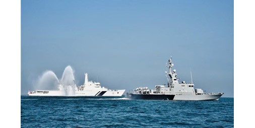 «القوة البحرية» نفذت تمريناً بحرياً مشتركاً مع «SHARTHAK» الهندية