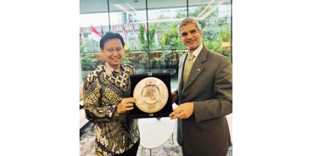 الكويت وإندونيسيا يبحثان سبل تعزيز التعاون الصحي