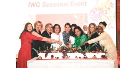 «المرأة الدولية» احتفلت بعيد الميلاد والعام الجديد في أجواء مميزة