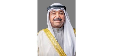 وزير الدفاع هنّأ نظيره القطري باليوم الوطني