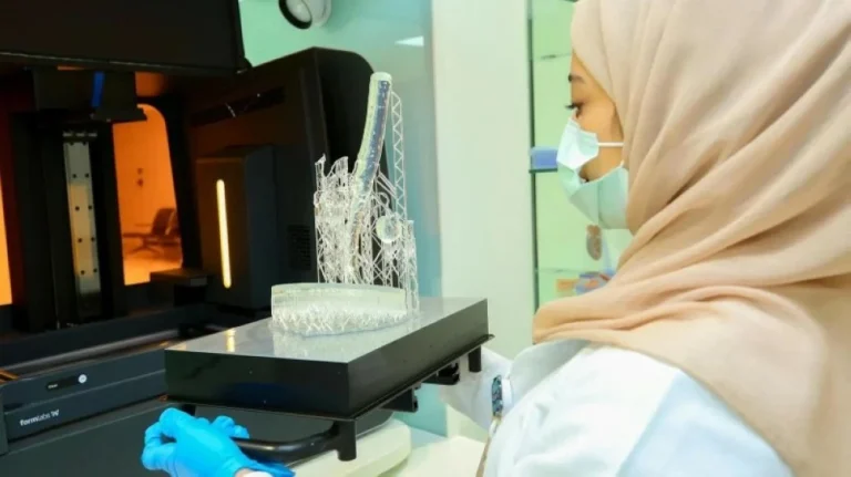السعودية: جراحة دقيقة بالطباعة ثلاثية الأبعاد تنقذ مريضاً