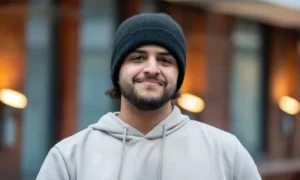 سعودي ينقذ امرأة في بريطانيا: قصة بطولة وإشادة قضائية