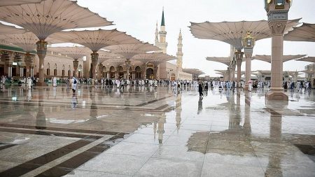 "الأرصاد" يُنبّه من أمطار متوسطة إلى غزيرة على منطقة المدينة المنورة