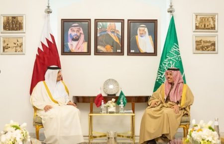 وزير الخارجية يستقبل نظيره القطري ويرأسان اجتماع اللجنة التنفيذية للمجلس التنسيقي بين البلدين