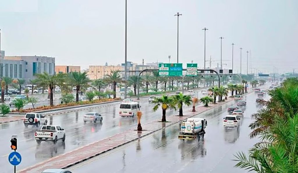 طقس المملكة الثلاثاء.. أمطار رعدية وزخات من البرد ورياح نشطة على عدة مناطق