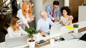 مختص موارد بشرية: سوق العمل يتطلب إبراز المهارات