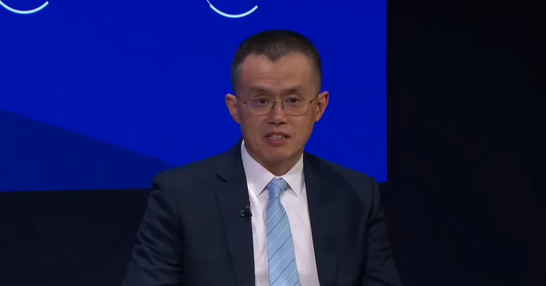 Coinbase، العملات المشفرة، دونالد ترامب، المنتدى الاقتصادي العالمي، دافوس، Binance، العملة المستقرة، الترميز، الميزات