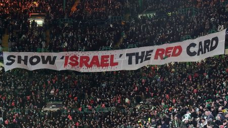 خيانة لقيم النادي”: جماهير سلتيك الاسكتلندي تطالب بإلغاء صفقة ضم لاعب إسرائيلي بسبب “انتهاكات غزة