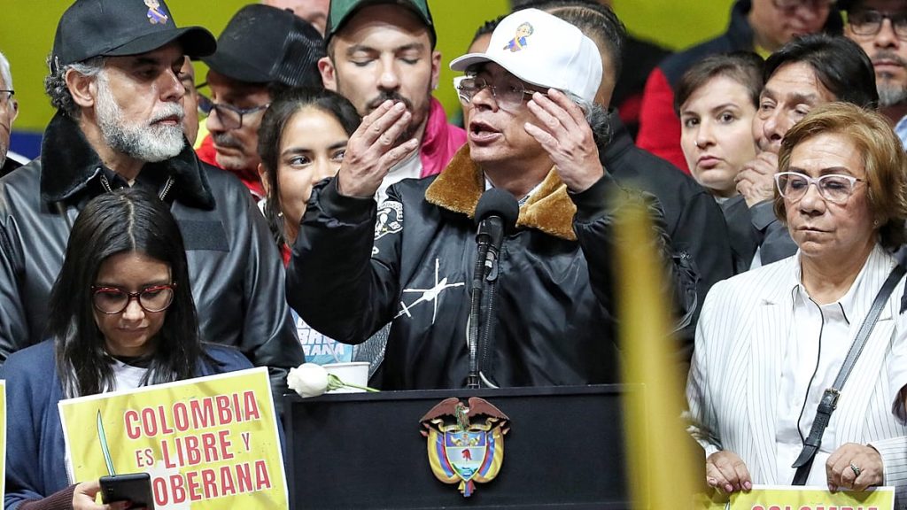 بعد توتر واتهامات متبادلة.. ترامب يدعو رئيس كولومبيا لزيارة البيت الأبيض