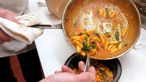 بعد تقييم أولي.. الولايات المتحدة تتراجع عن رسوم جمركية مرتفعة على المعكرونة الإيطالية