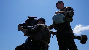 “اليونيفيل” تطالب إسرائيل بوقف “السلوك العدواني” عقب إطلاق نار على جنودها في جنوب لبنان