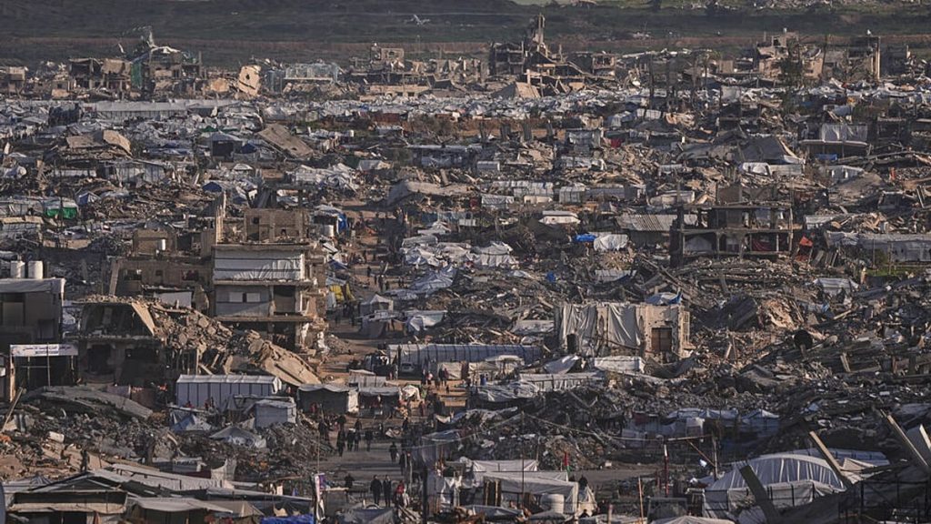 خطة بـ25 مليار دولار لإعادة إعمار غزة وتحويلها إلى محور اقتصادي إقليمي.. ما تفاصيلها؟