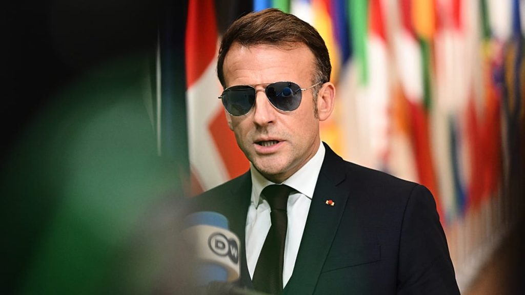 ماكرون يجدد دعمه للجيش اللبناني.. وسلام يؤكد المضي بحصر السلاح في كل لبنان