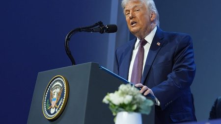 “مجلس السلام” يهتزّ مبكرًا: سحب الدعوة لكندا.. وتصعيد كلامي بين ترامب وكارني