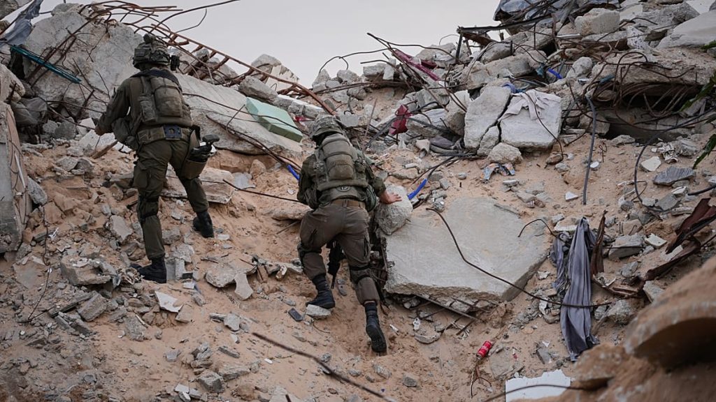 مباشر – إسرائيل تعلن استعادة رفات آخر محتجزيها من غزة.. واستمرار عمليات الهدم في القدس