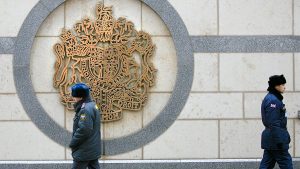 موسكو تطرد دبلوماسياً بريطانياً بتهمة التجسس وتصعّد لهجتها تجاه لندن