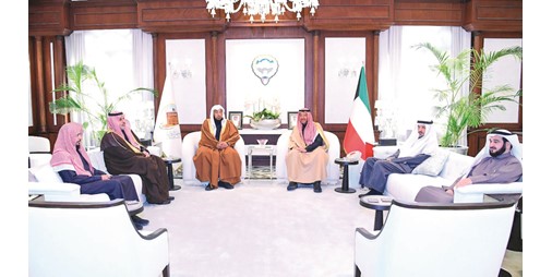 محافظ الفروانية بحث مع عضو هيئة كبار العلماء السعودية الموضوعات ذات الاهتمام المشترك