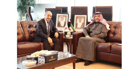 رئيس الطيران المدني بحث مع سفير الجزائر سبل تعزيز التعاون المشترك