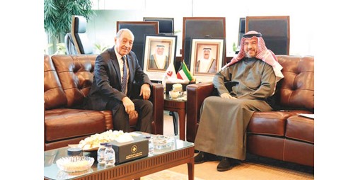 رئيس «الطيران المدني» بحث مع سفير الجزائر سبل تعزيز التعاون المشترك