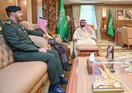 محمد بن عبدالعزيز يستقبل مدير السجون السابق والمدير المعيَّن حديثاً – أخبار السعودية