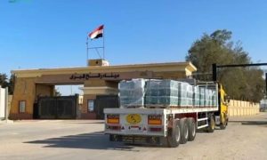 قافلة مساعدات سعودية جديدة تعبر إلى غزة لإغاثة المتضررين