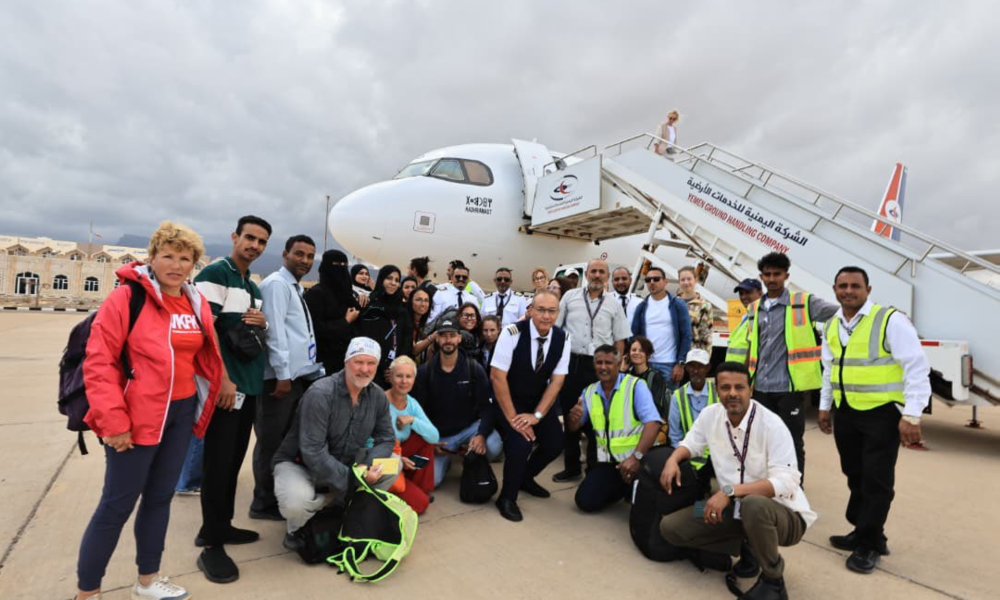 اليمن تفتح خطوط طيران جديدة من سقطرى والمخا إلى جدة