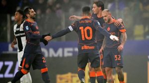 إنتر ميلان يعزز صدارته للدوري الإيطالي بفوزه على بارما