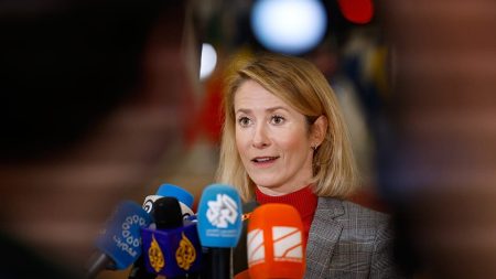 عين الاتحاد الأوروبي على الحرس الثوري الإيراني.. هل تصنفه بروكسل منظمة إرهابية؟