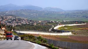 اقتحام وتصعيد.. إسرائيليون يعبرون الحدود نحو لبنان ويطالبون بالاستيطان جنوبًا