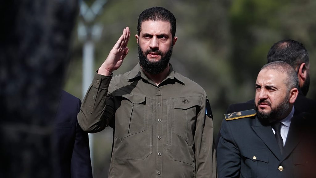 أحمد الشرع يصدر مرسومًا بالعفو العام.. ما هي الاستثناءات؟