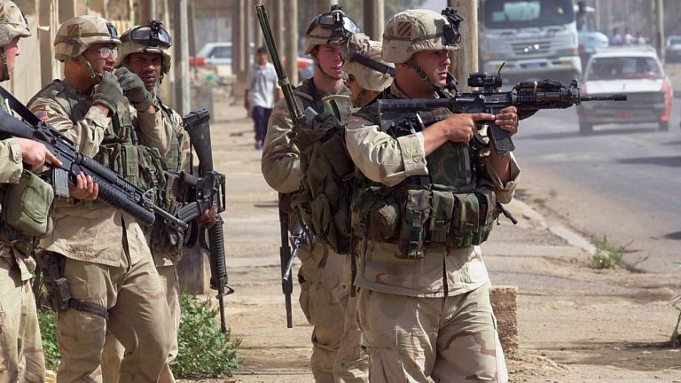 فصائل عراقية تهدّد بإنهاء “الاحتلال الأمريكي” وتتهم واشنطن بالمماطلة