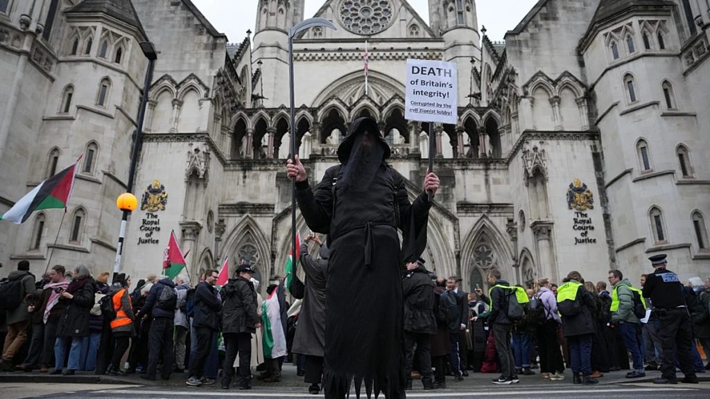 المحكمة العليا البريطانية تبطل حظر “بالستاين أكشن”: قرار غير قانوني