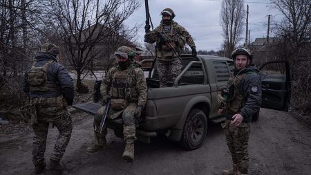 الحرب على أوكرانيا تتم عامها الرابع وسط تصعيد ميداني وخلاف أوروبي