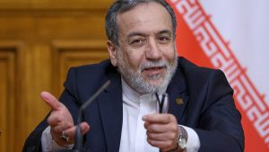 إيران: الحرب “كارثة” وترامب “حكيم”.. وباريس تدعو طهران إلى “تنازلات كبرى”