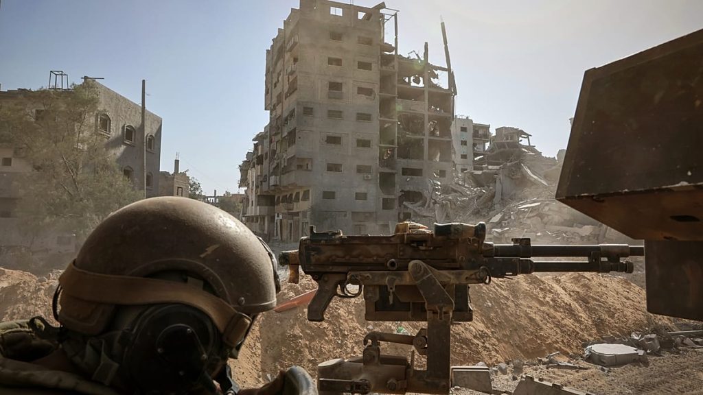 “لا نقتل النساء والأطفال بل نغتصبهم أيضًا”.. مقطع جندي إسرائيلي يثير جدلاً على مواقع التواصل