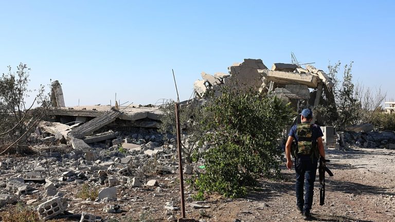 رغم سريان اتفاق الهدنة.. تجدد الاشتباكات المسلحة في السويداء بسوريا