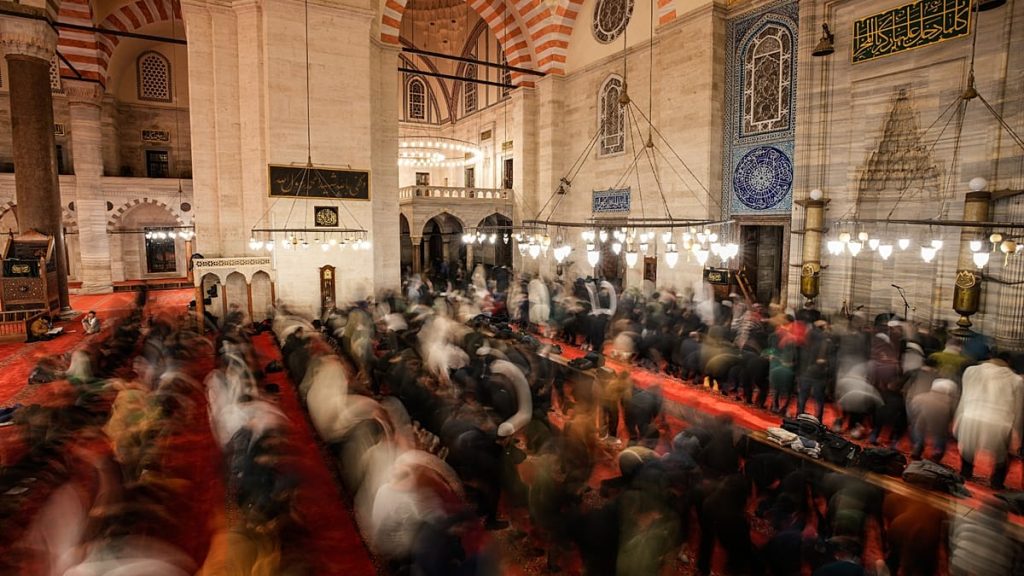 ماذا تعرف عن السفر في شهر رمضان؟