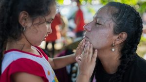 كيف تحمي بشرتك من أضرار الأشعة فوق البنفسجية مقابل 40 دولارًا سنويًا؟