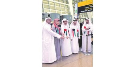 سفيرنا بالإمارات شارك في فعالية بمطار أبوظبي