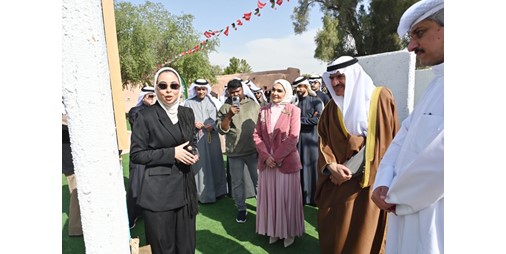 معرض «حبر» يضيء القصر الأحمر بإبداعات فنية